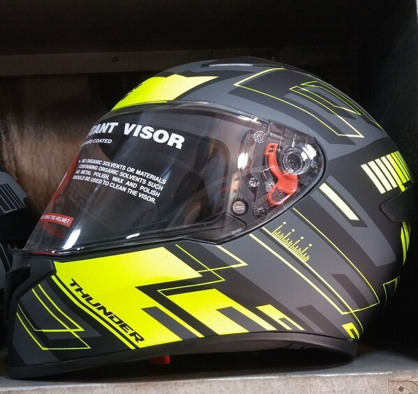 Studds Thunder Helmet