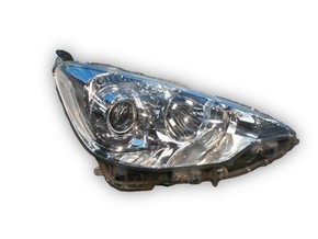 TOYOTA Aqua 2013 DAA-NHP10 Right Headlight  8111052E61