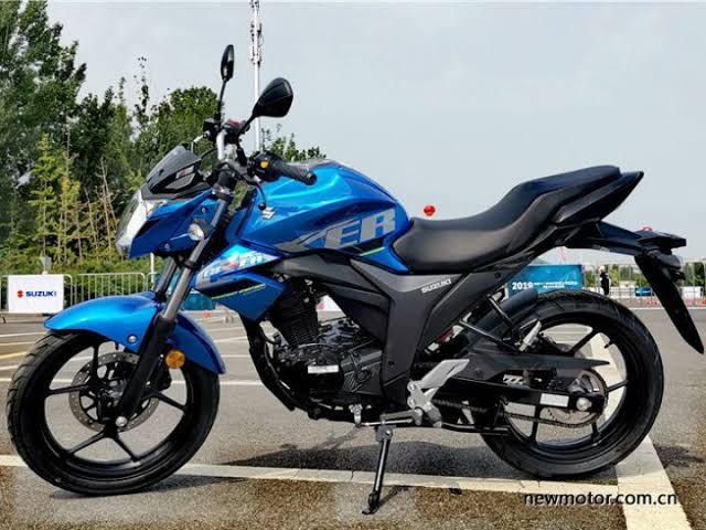 Suzuki GIxxer Cover Fuel Tank LH Blue