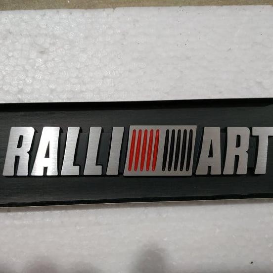 Car Grill Monogram Logo-RalliArt Metal