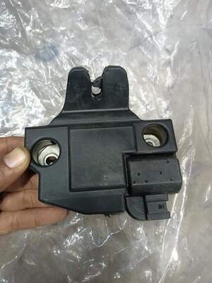 Toyota Allion 2015 Back Lock Trunk
